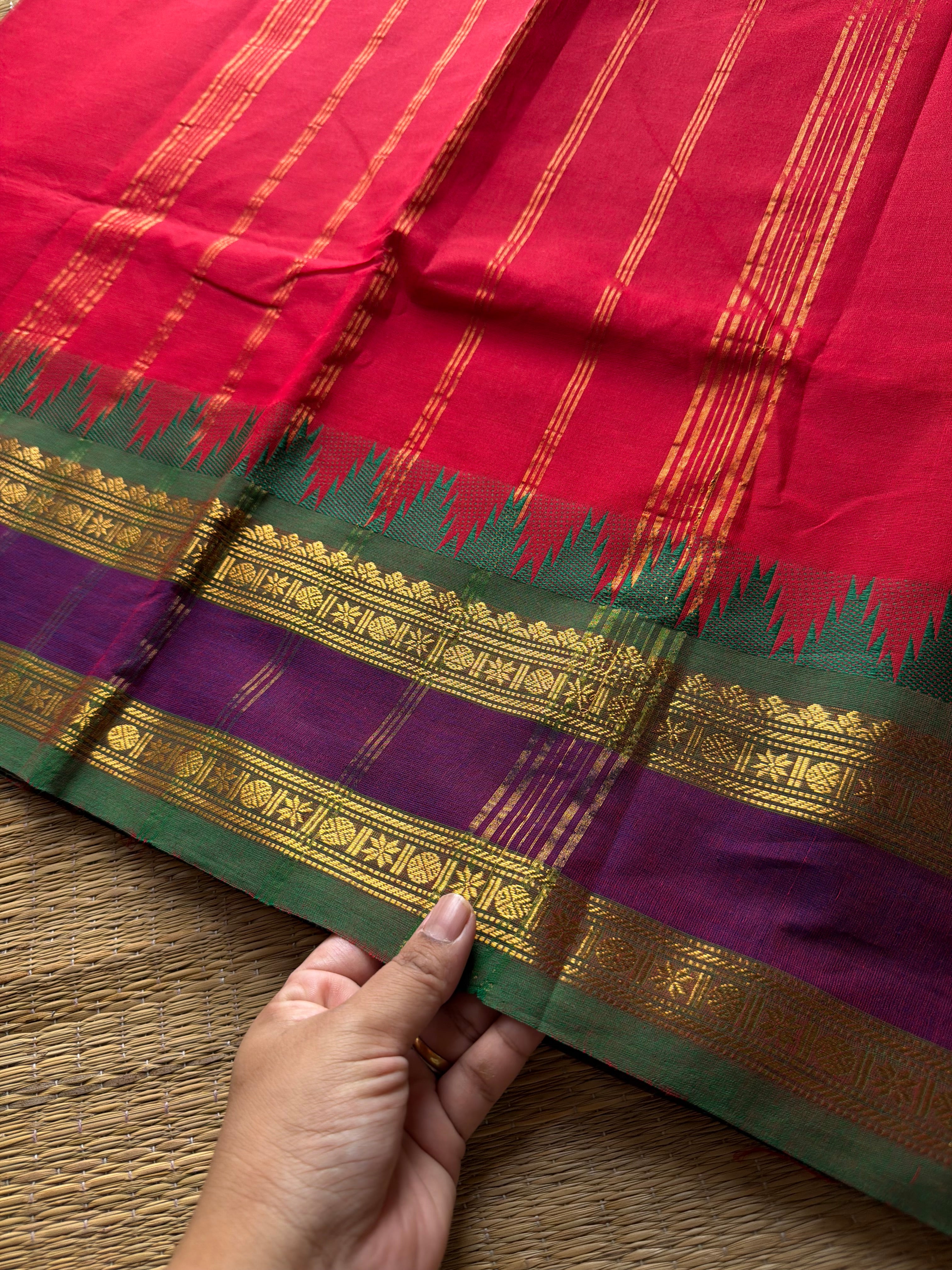 RF542 Reddish maroon shade Kanchi cotton saree with contrast Thazhampoo pattern gap border