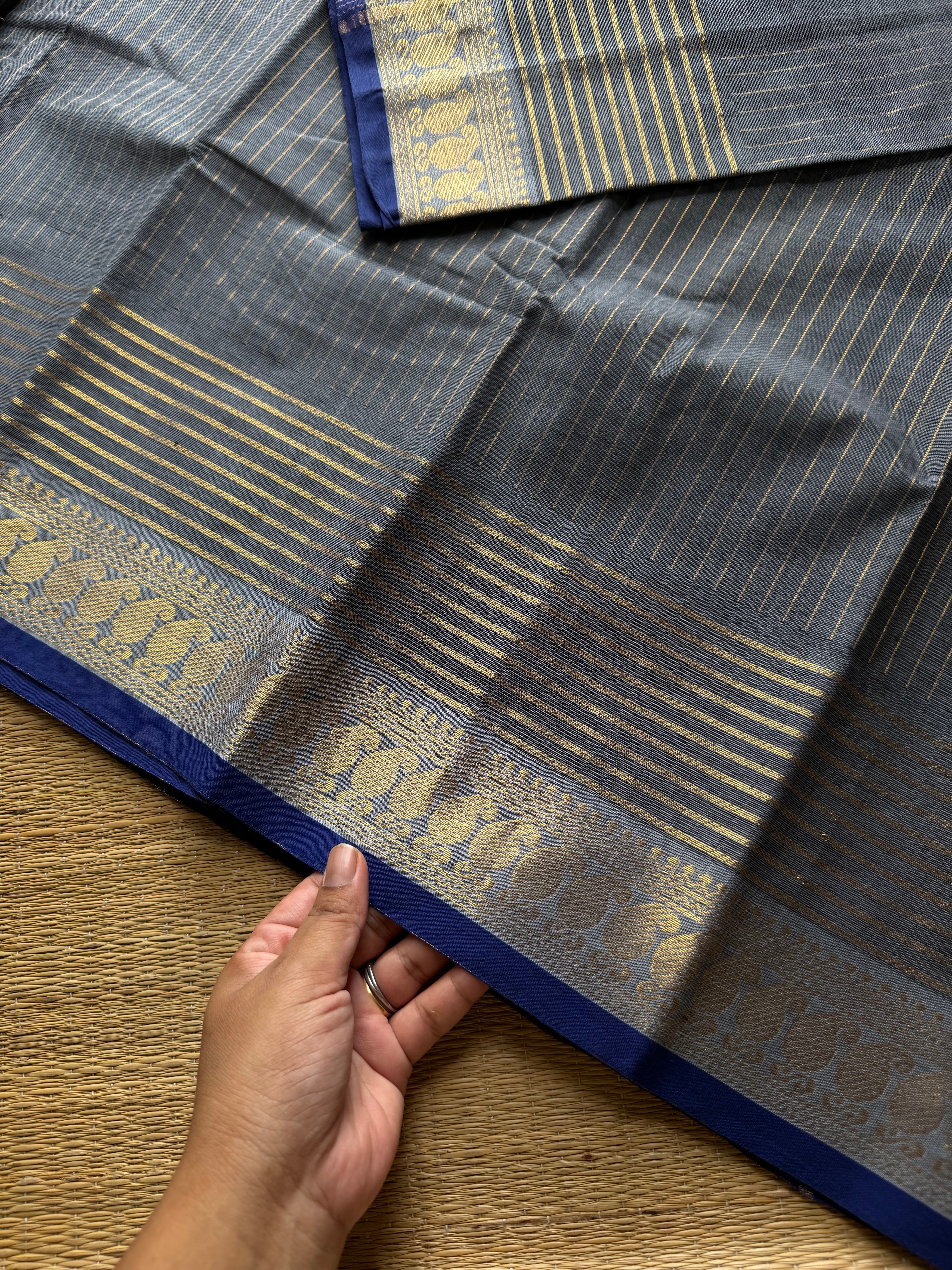RF866 Greyish ice blue ~ Vairaoosi pattern Kanchi cotton saree with small contrast royal blue shade mango Zari border