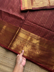 RF1415 Dual Tone Arakku shade ~ Premium Rich Pallu Kanchi cotton saree with intricate Zari woven vaira Oosi pattern & Annam pattern border