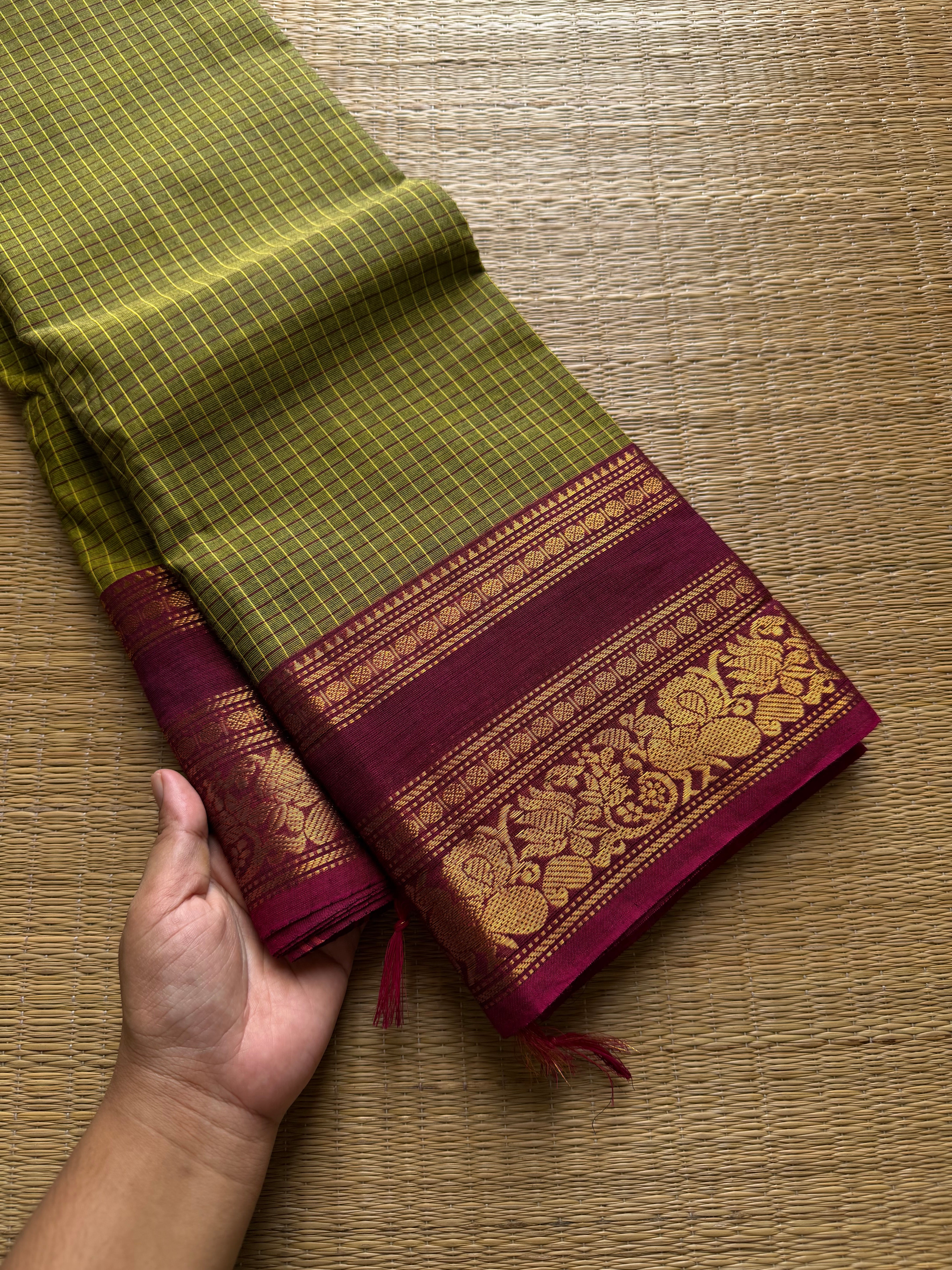 RF712 Green with magenta pink combination Kattam / checks pattern Kanchi cotton saree with floral pattern contrast border