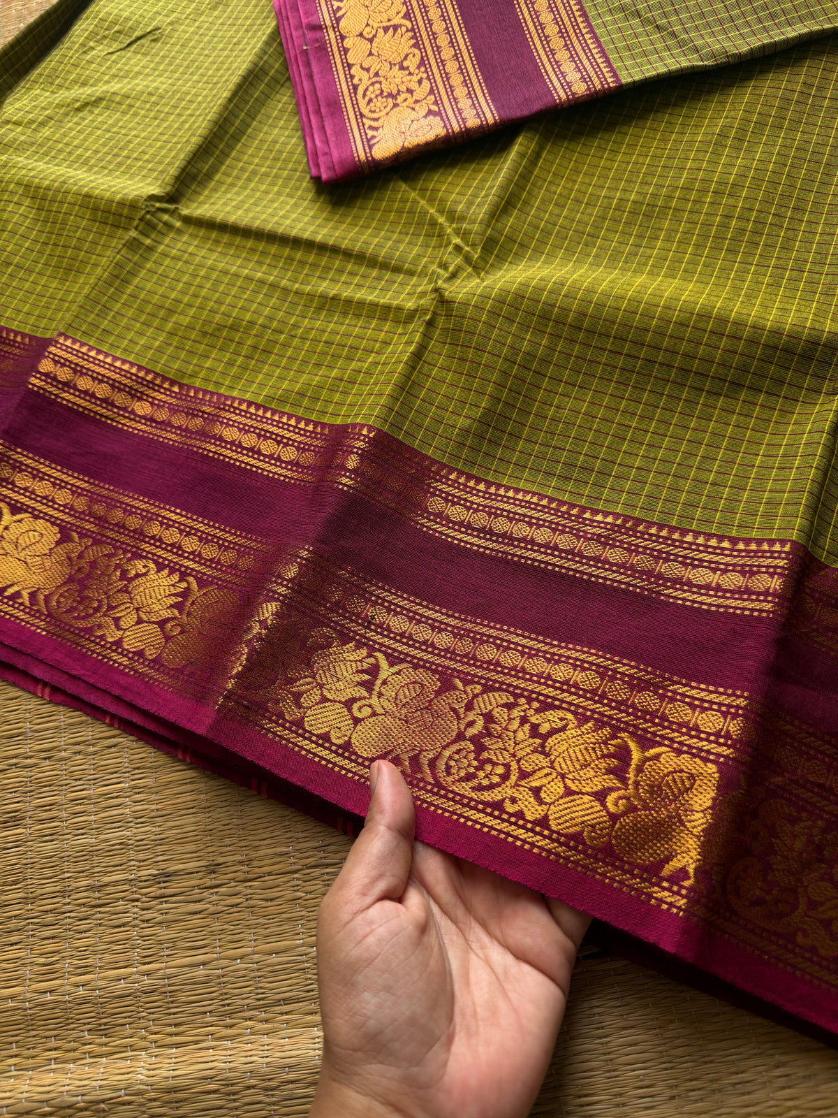 RF712 Green with magenta pink combination Kattam / checks pattern Kanchi cotton saree with floral pattern contrast border
