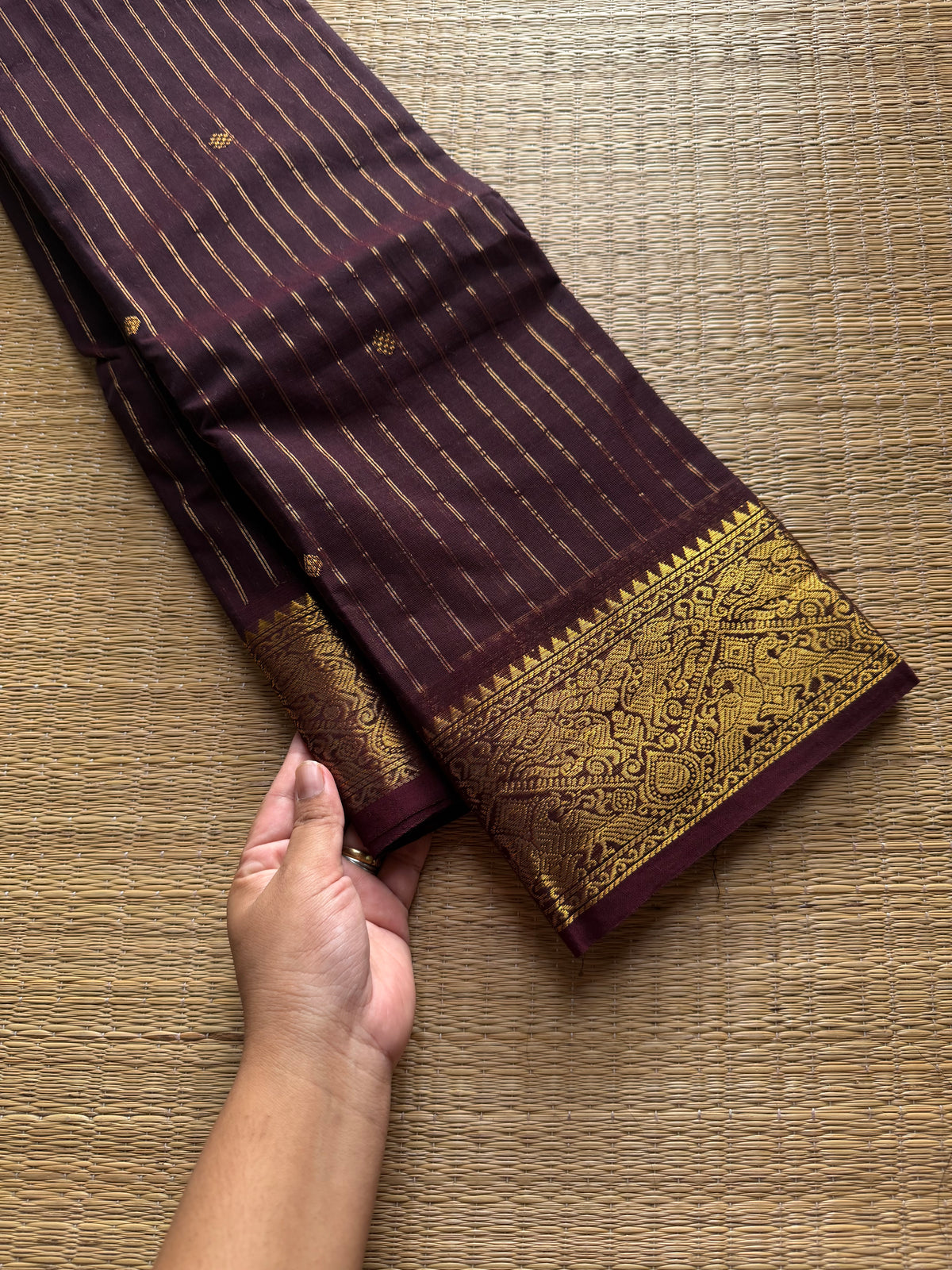 Monotone dark coffee brown shade Classic & Intricate zari woven Vanasingaram Border with vairaoosi pattern & handmade Zari Buttas