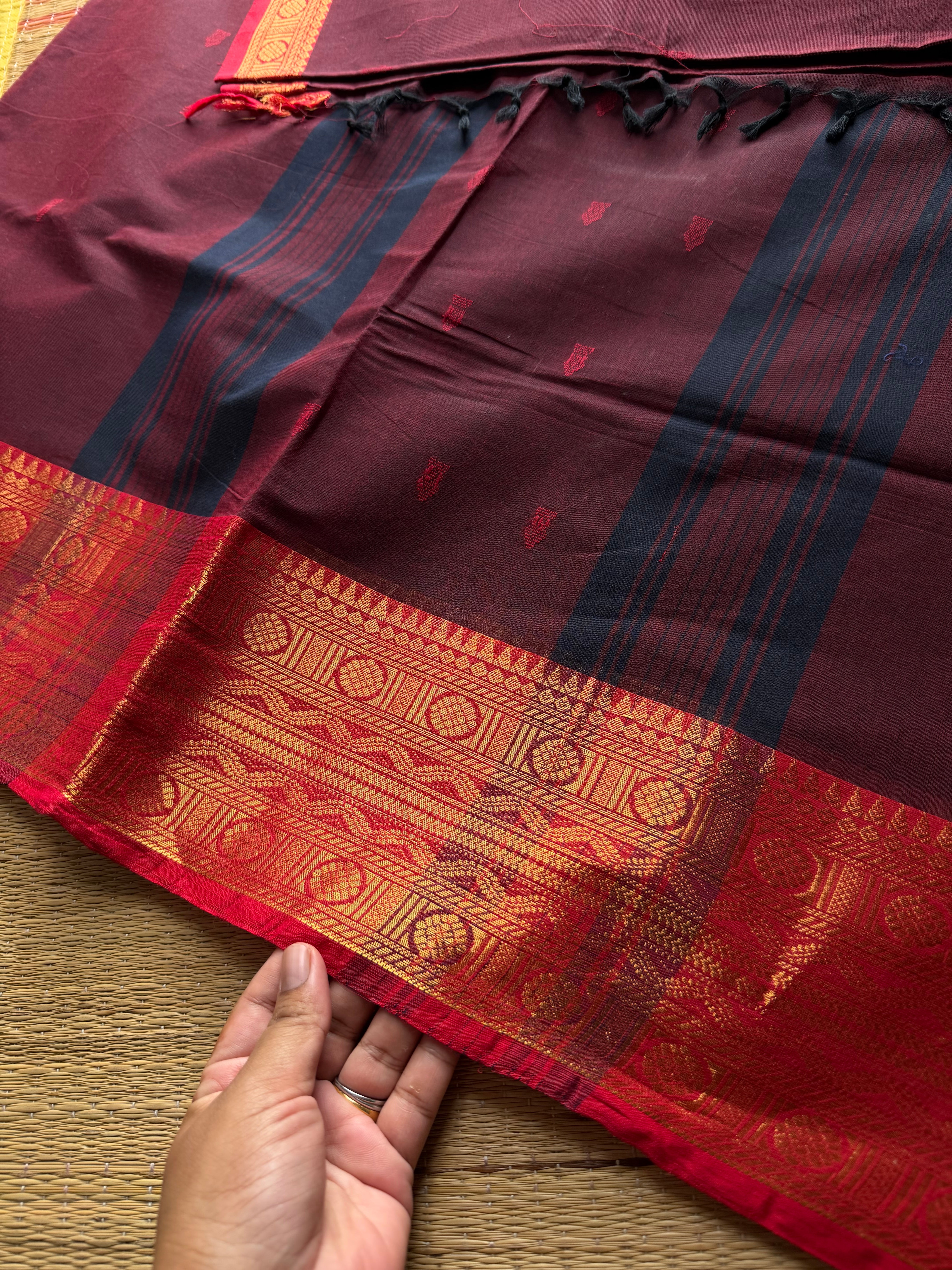 RF885 Kanchi cotton saree with handmade thread buttas ~ Dual tone Arakku shade