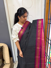 RF596 Podikattam / small checks Kanchi cotton saree ~ Black With pink