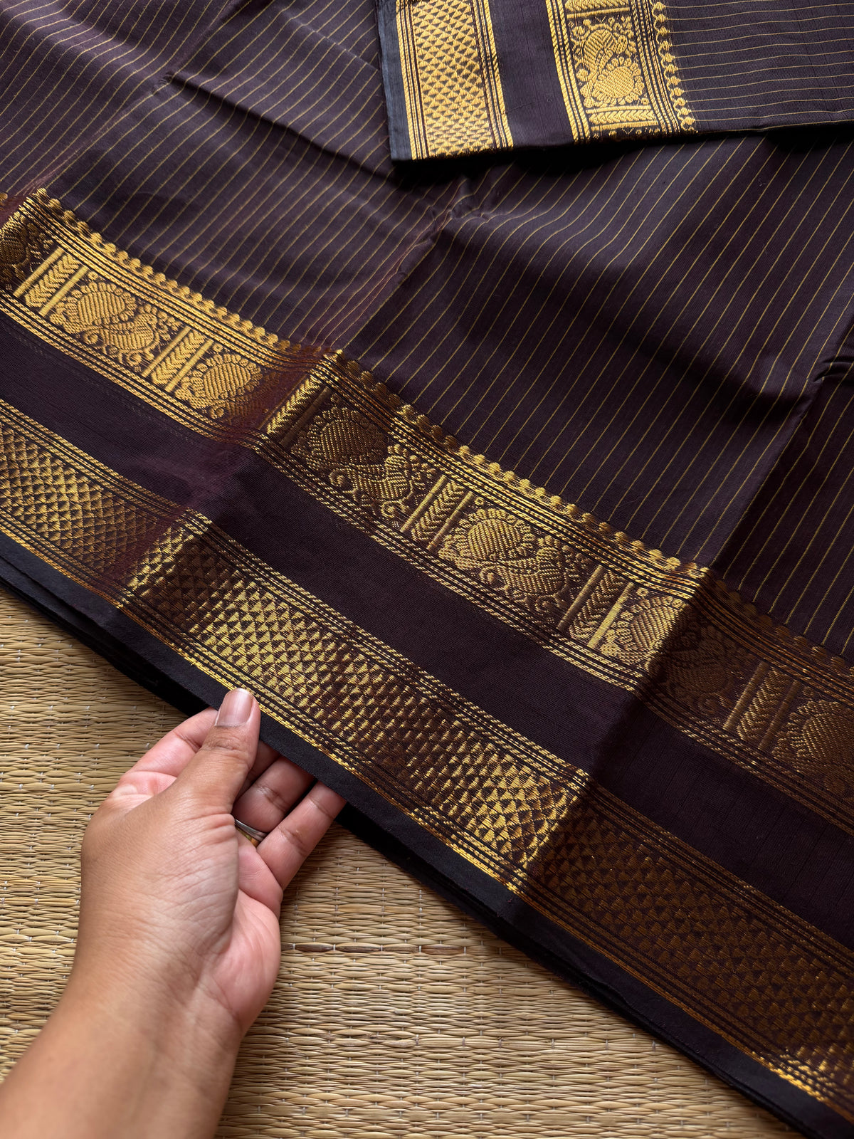 RF876 Deep Coffee Brown ~ Premium Vintage Border Monotone Kanchi cotton saree with Korvai Vaira Oosi thread vertical lines pattern