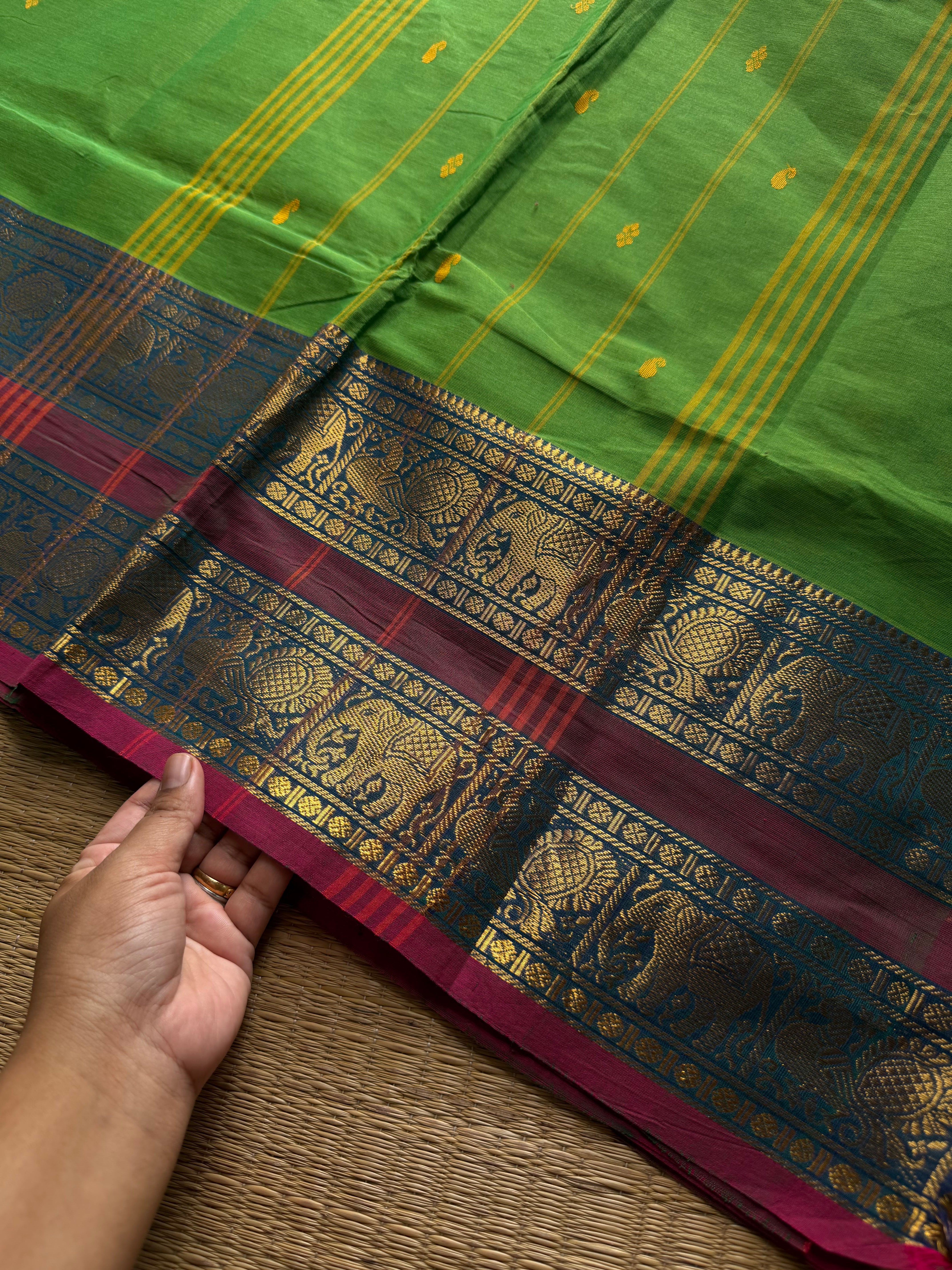 RF1329 Parrot green ~ Kanchi cotton Rettapet border saree