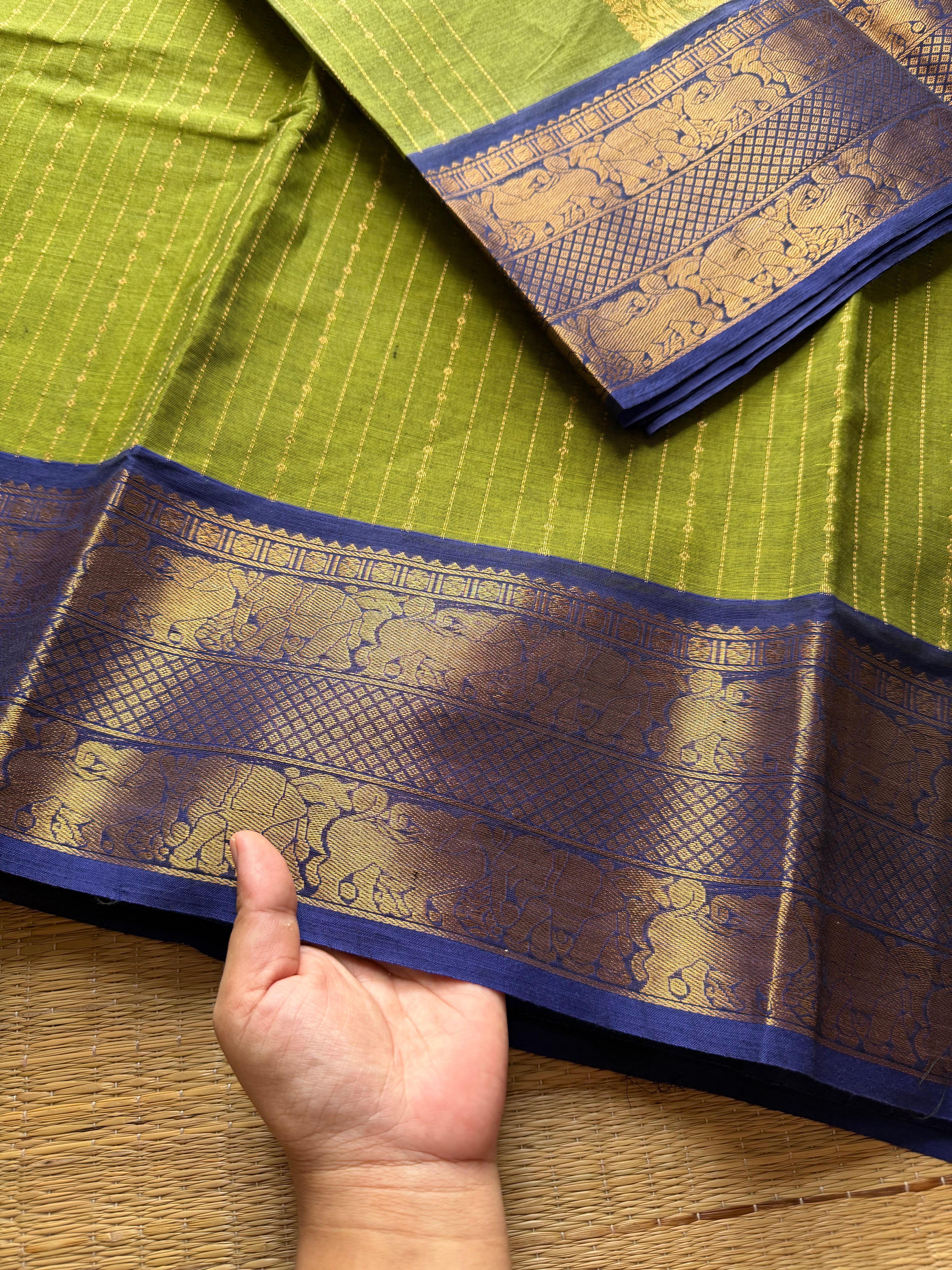 RF299 Green with Contrast Royal blue  Yazhi Pattern Border Premium Kanchi Cotton Saree With Vairaoosi Pattern & Rich Zari woven Pallu