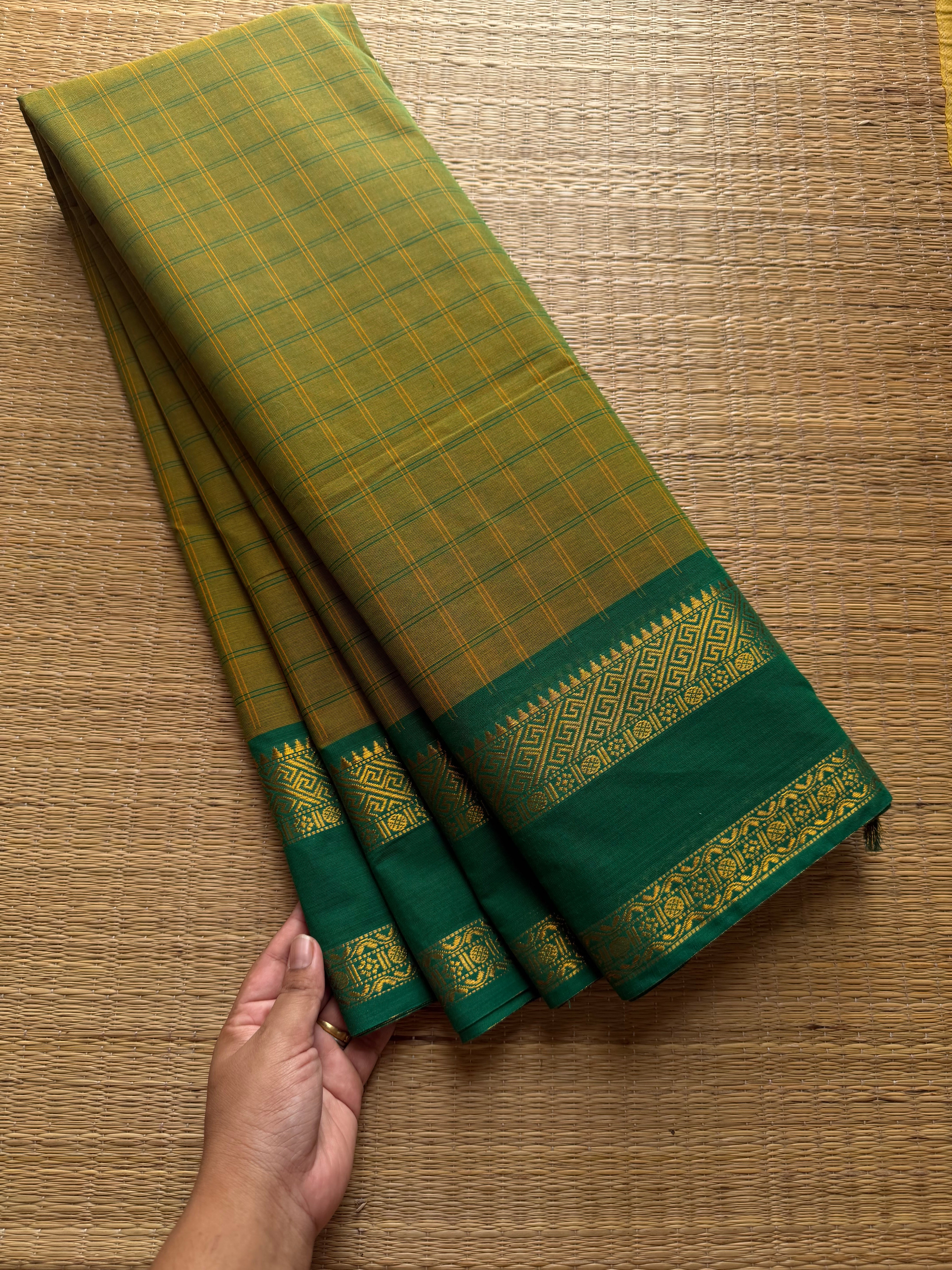 Methi Green shade checks / kattam pattern Kanchi Cotton Saree