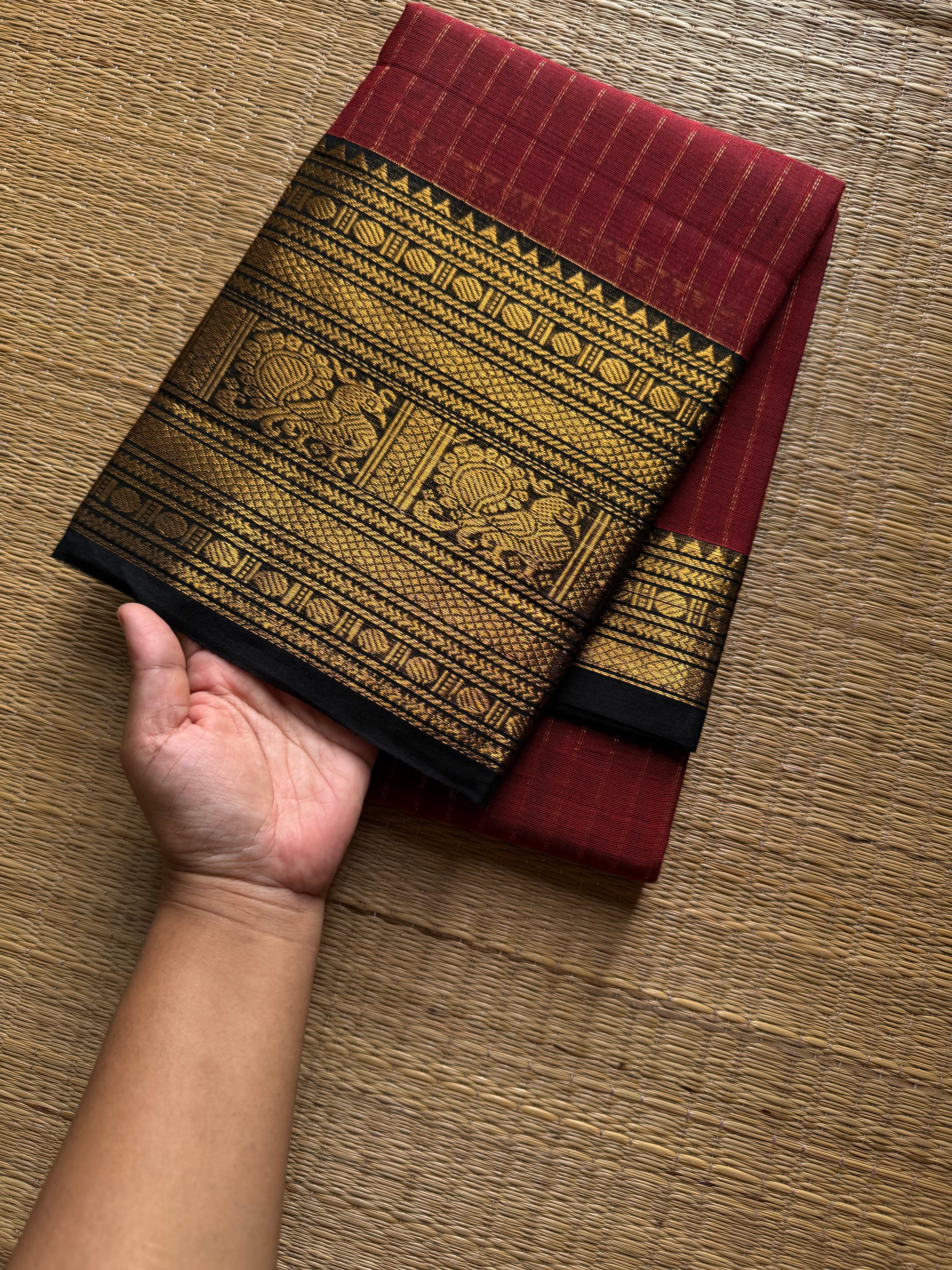RF1167 Premium Vaira Oosi Pattern Kanchi cotton saree ~ Reddish maroon with black