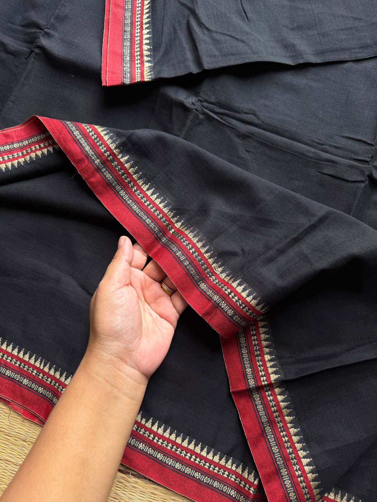 RF981 Black shade Narayanpet Mercerised soft cotton saree with small contrast thread border