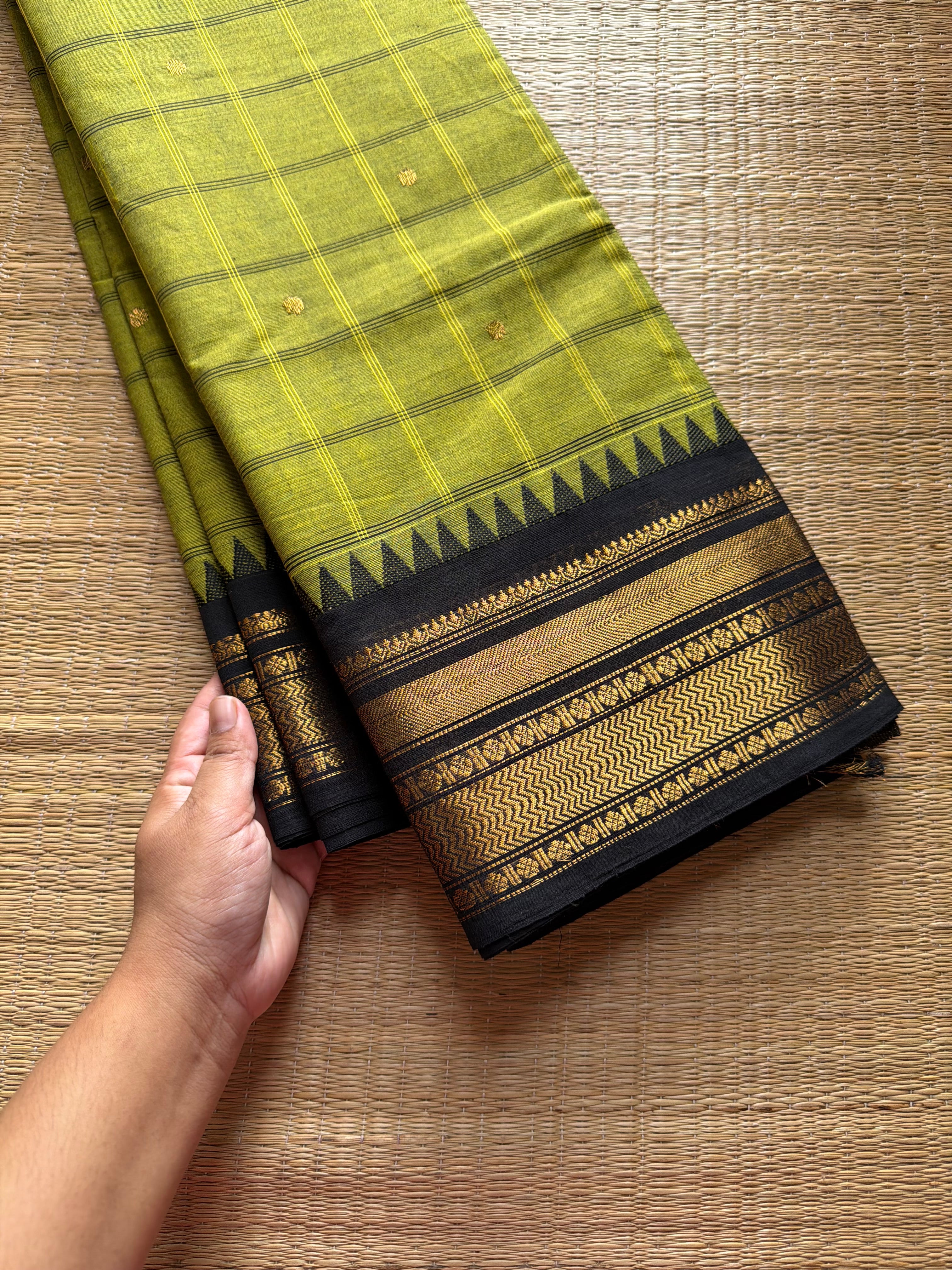 RF642 Green with black Kanchi cotton Kattam / checks pattern saree with hand made Zari butta