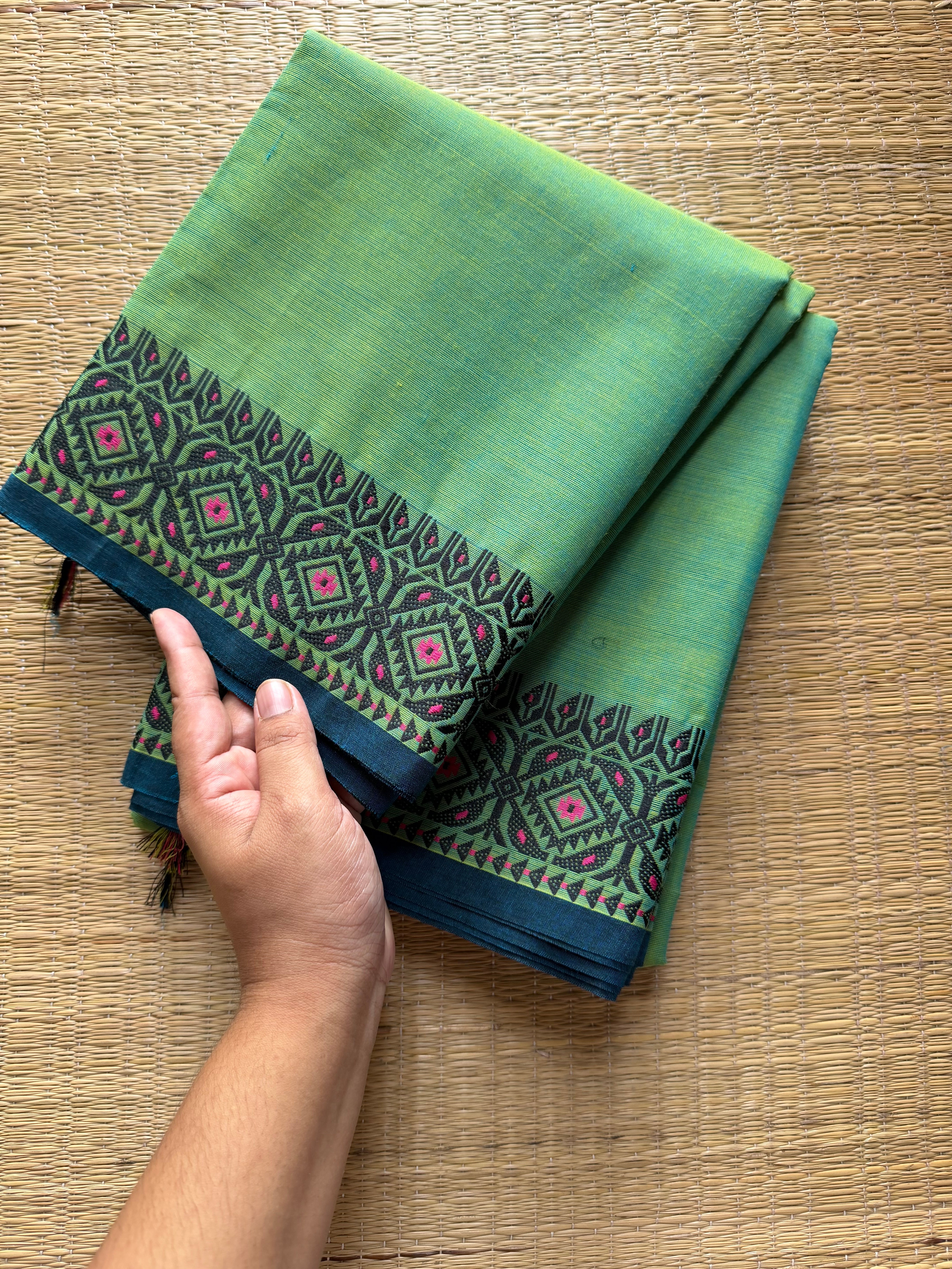 RF261 Dual tone Turquoise green shade Kanchi cotton saree with small thread border