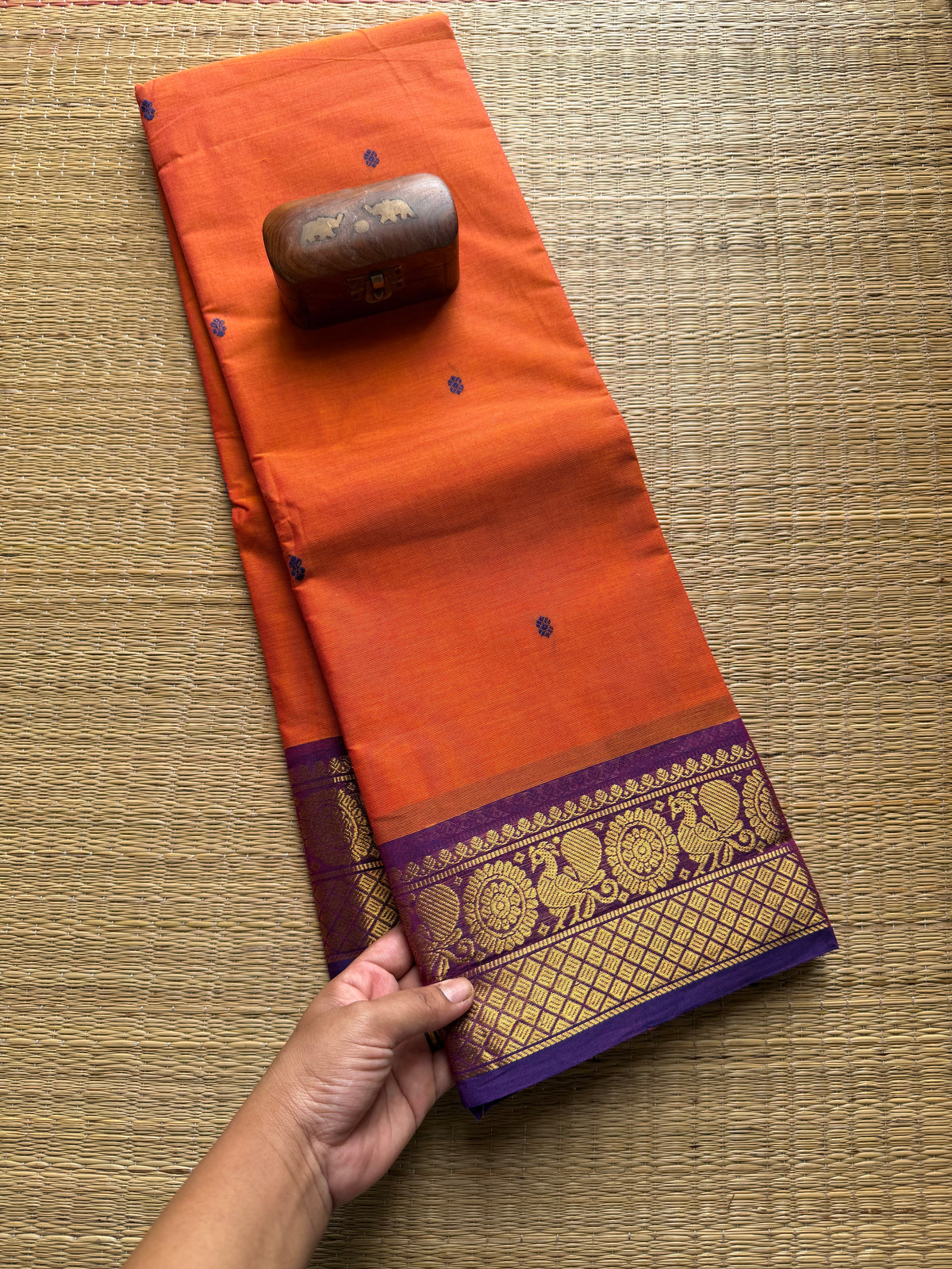 Dual Tone Orange Kanchi Cotton Saree With Handmade Thread Buttas