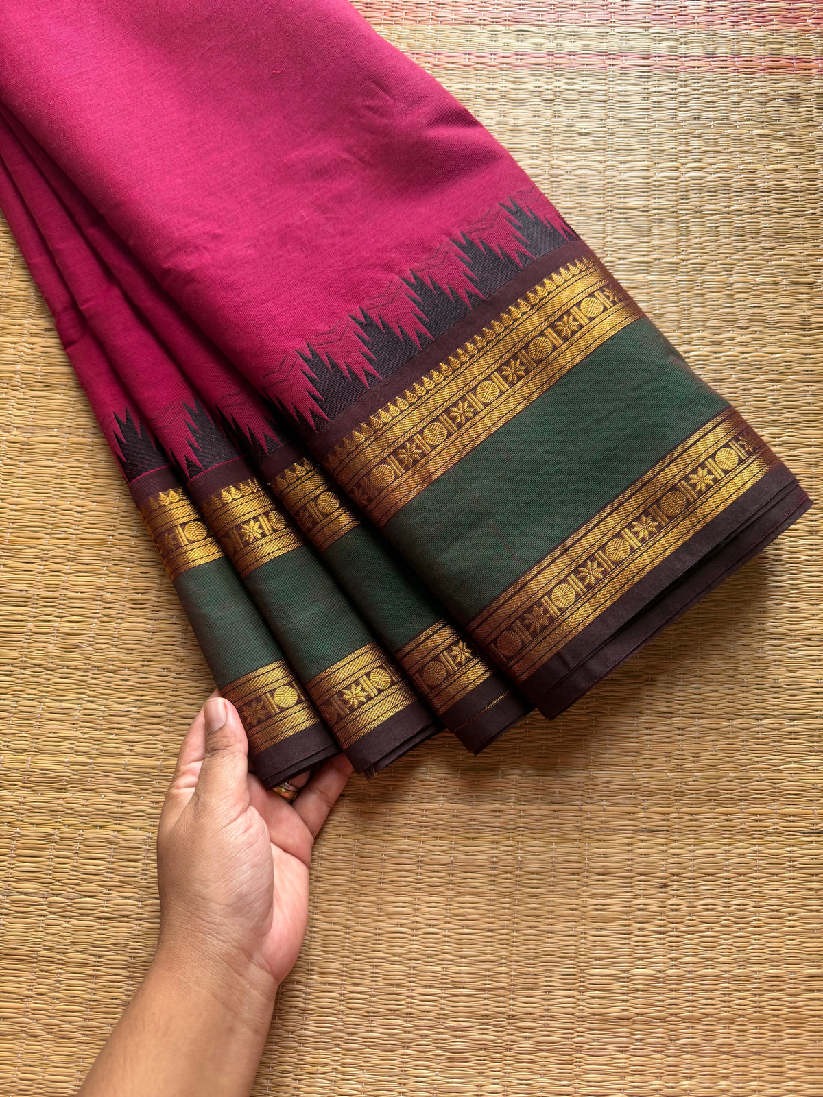 Thazhampoo Pattern Kanchi Cotton Saree ~ Dark Magenta Pink