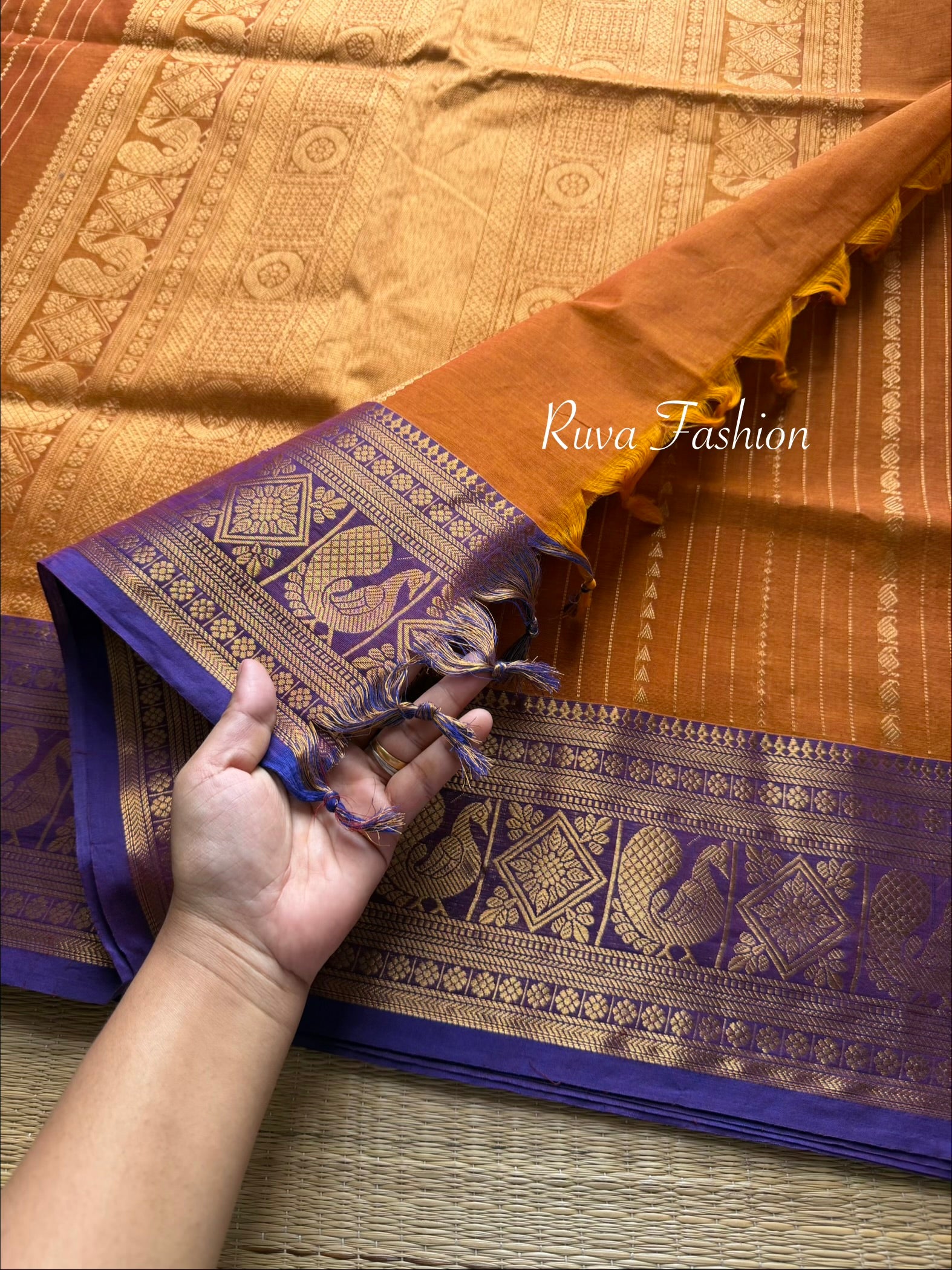 RF126 Dual tone rust orange shade Premium Kanchi Cotton saree With Vaira Oosi pattern and intricate Rich Zari woven Pallu