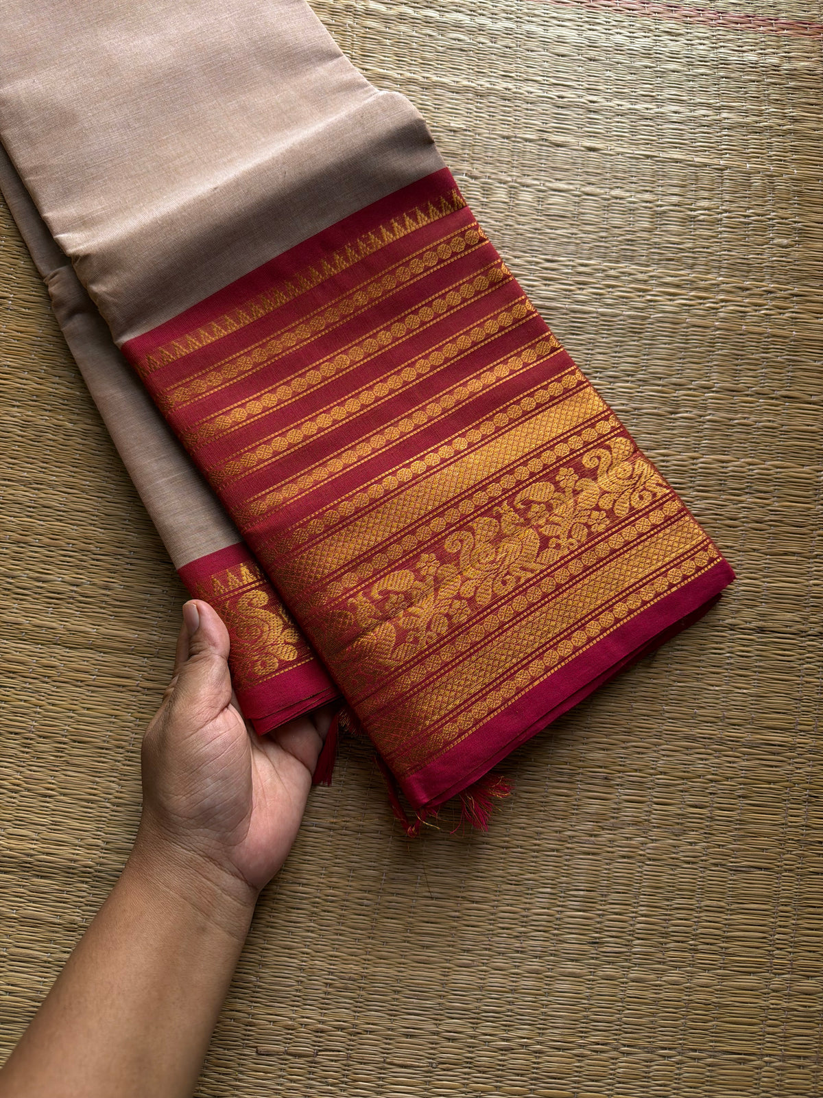 RF1134 Beige with pink shade ~ big / long varisaipet border Kanchi cotton. Saree