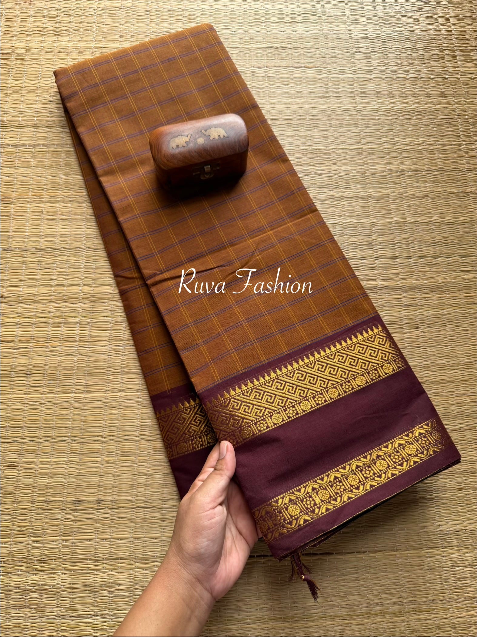 Honey Shade Checks/ Kattam Kanchi Cotton Saree