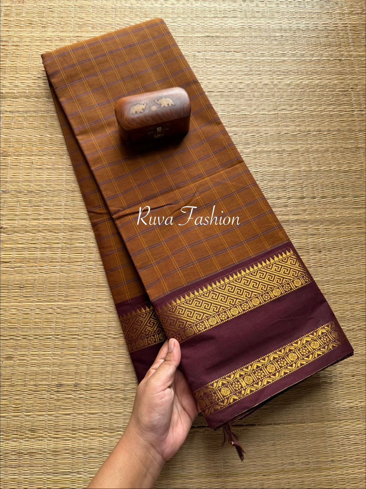 Honey Shade Checks/ Kattam Kanchi Cotton Saree